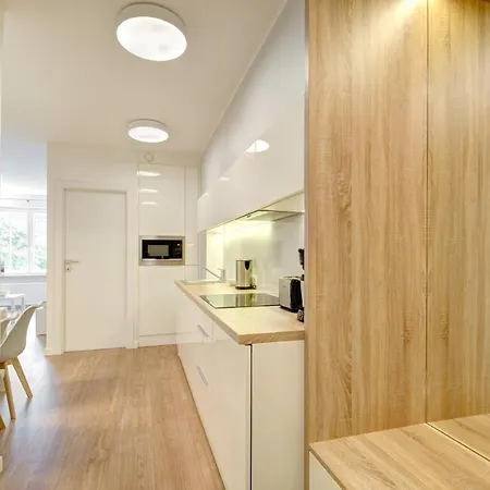 6 Old Town Apartment *